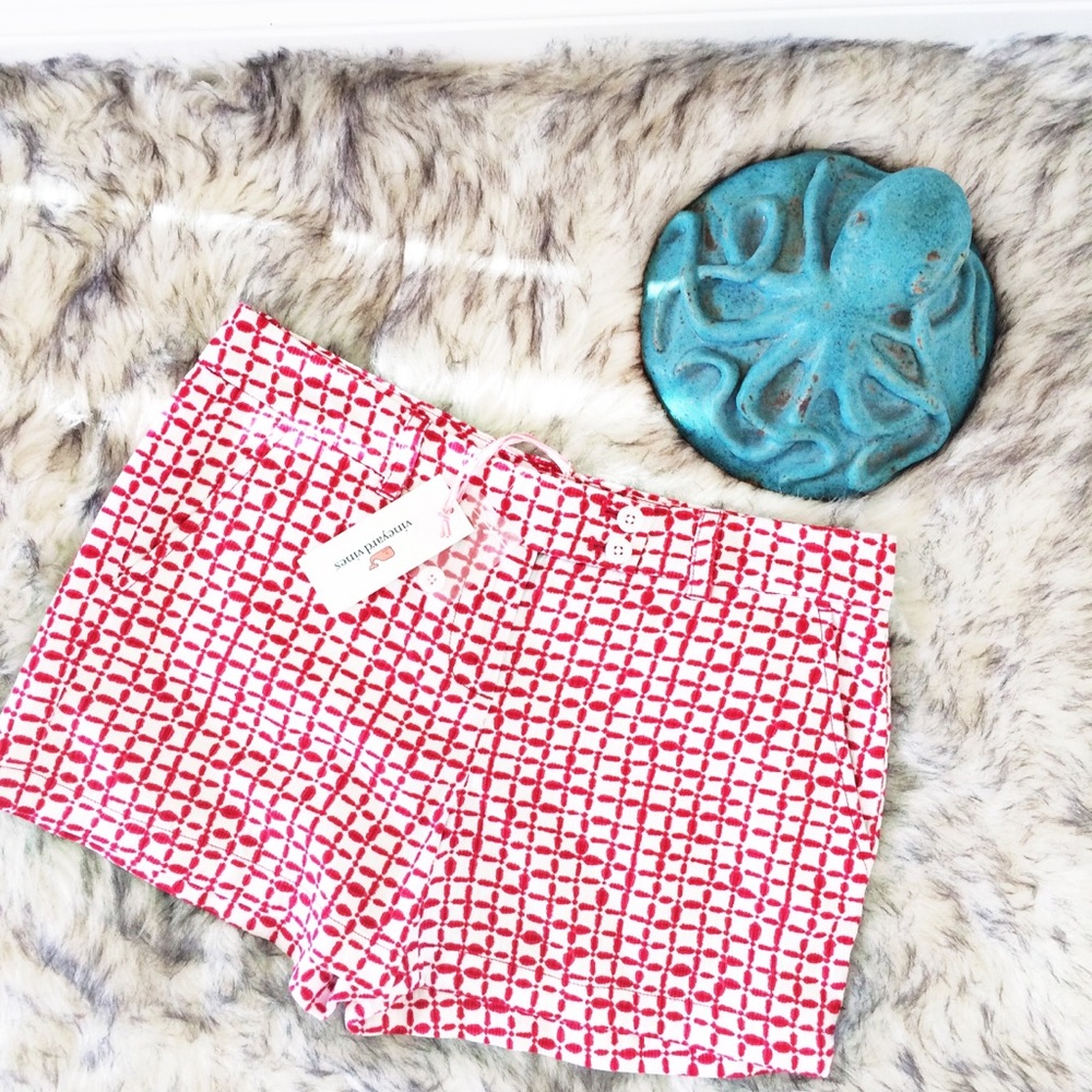 Vineyard Vines red and white shorts, size 4